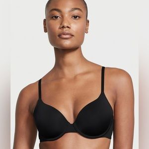 Victoria’s Secret t-shirt bra
